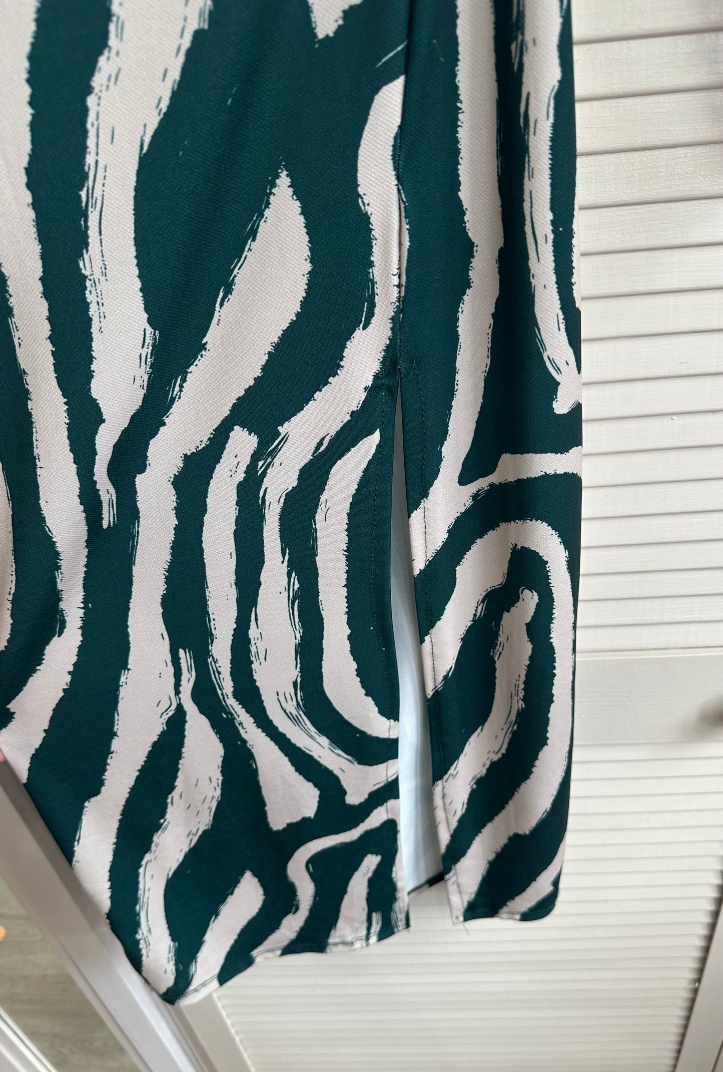 Green abstract print cut out midi dress