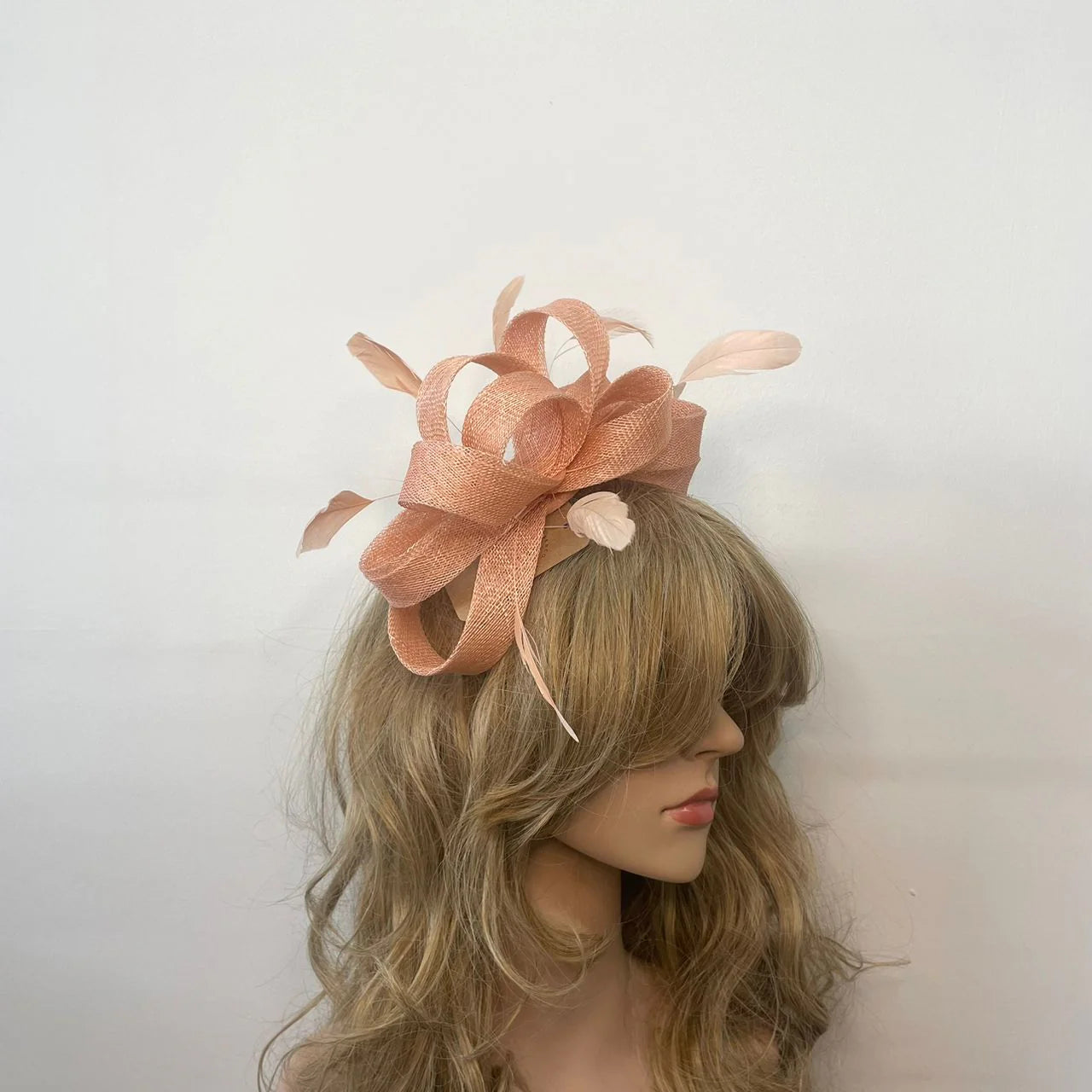 Peach clip in fascinator - F0009
