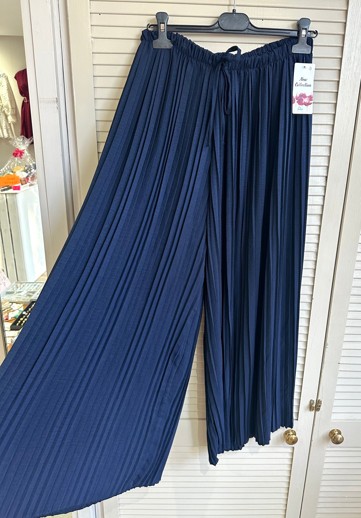 Super wide leg pleated trousers with drawstring waist - Navy
