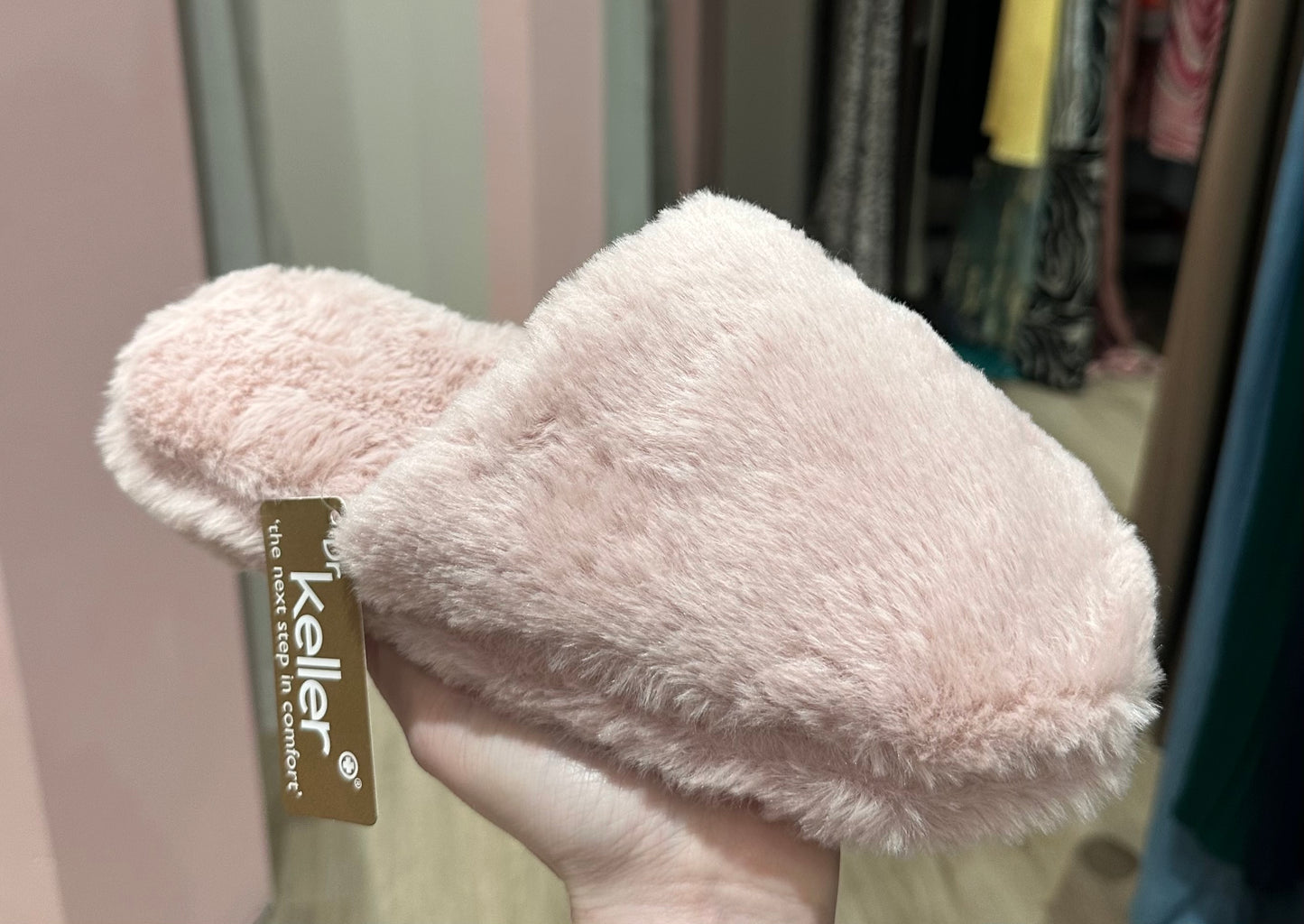 Pink faux fur slippers