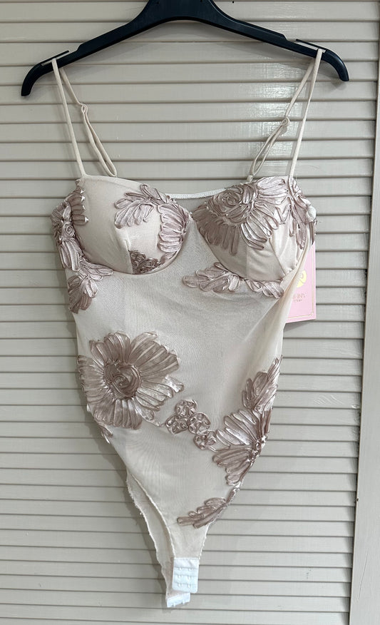 Floral mesh detail bodysuit with fitted cups & adjustable straps - Cream