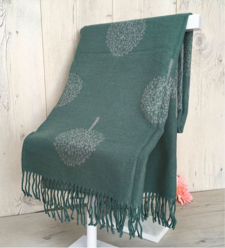 Tree pattern reversible winter scarf - Light green & grey