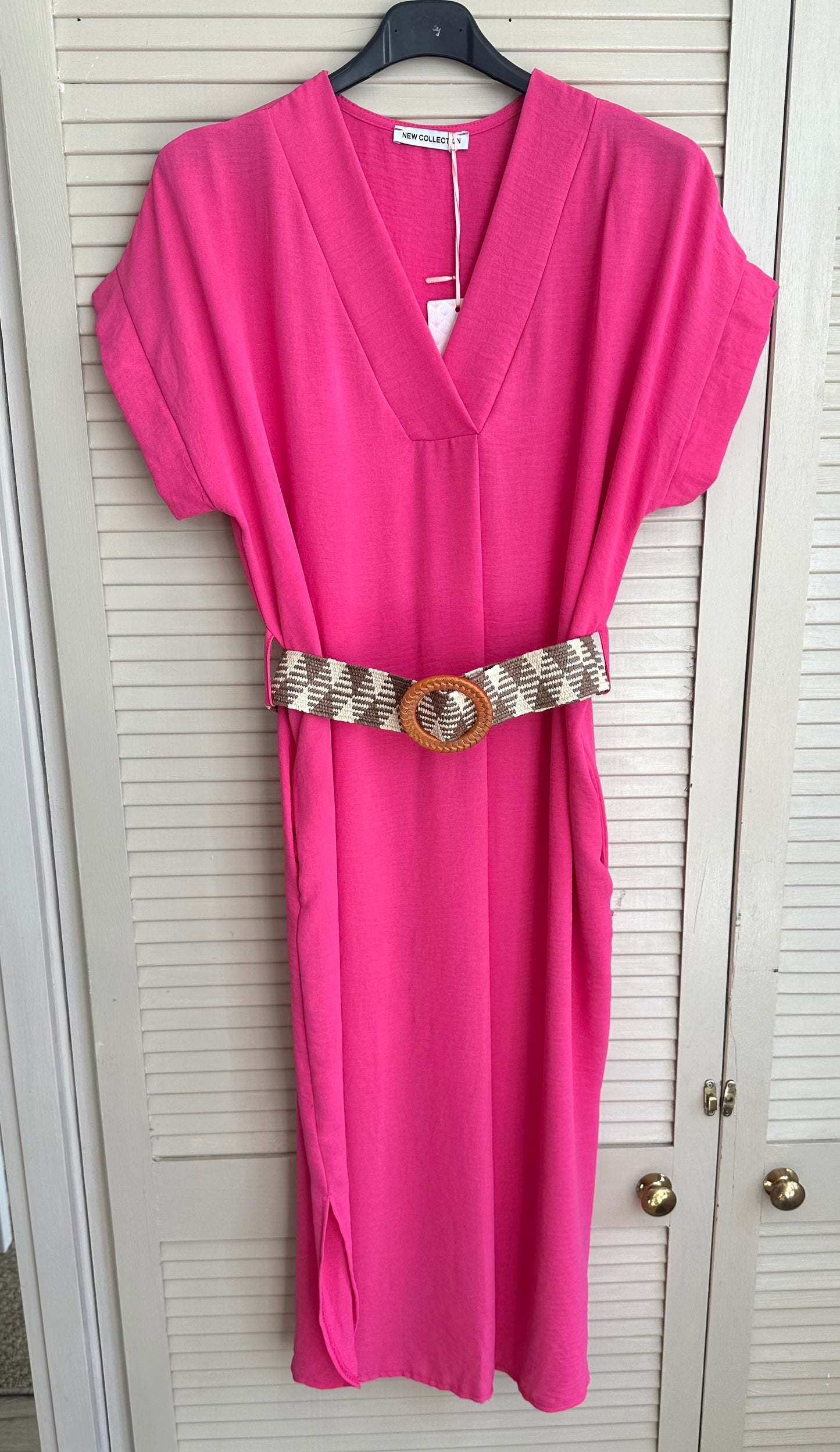 Short sleeve curved split hem midi dress with pockets & a woven elasticated belt - Pink