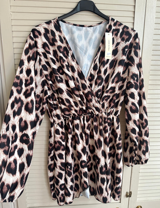 Curve size leopard print elasticated waist long sleeve top