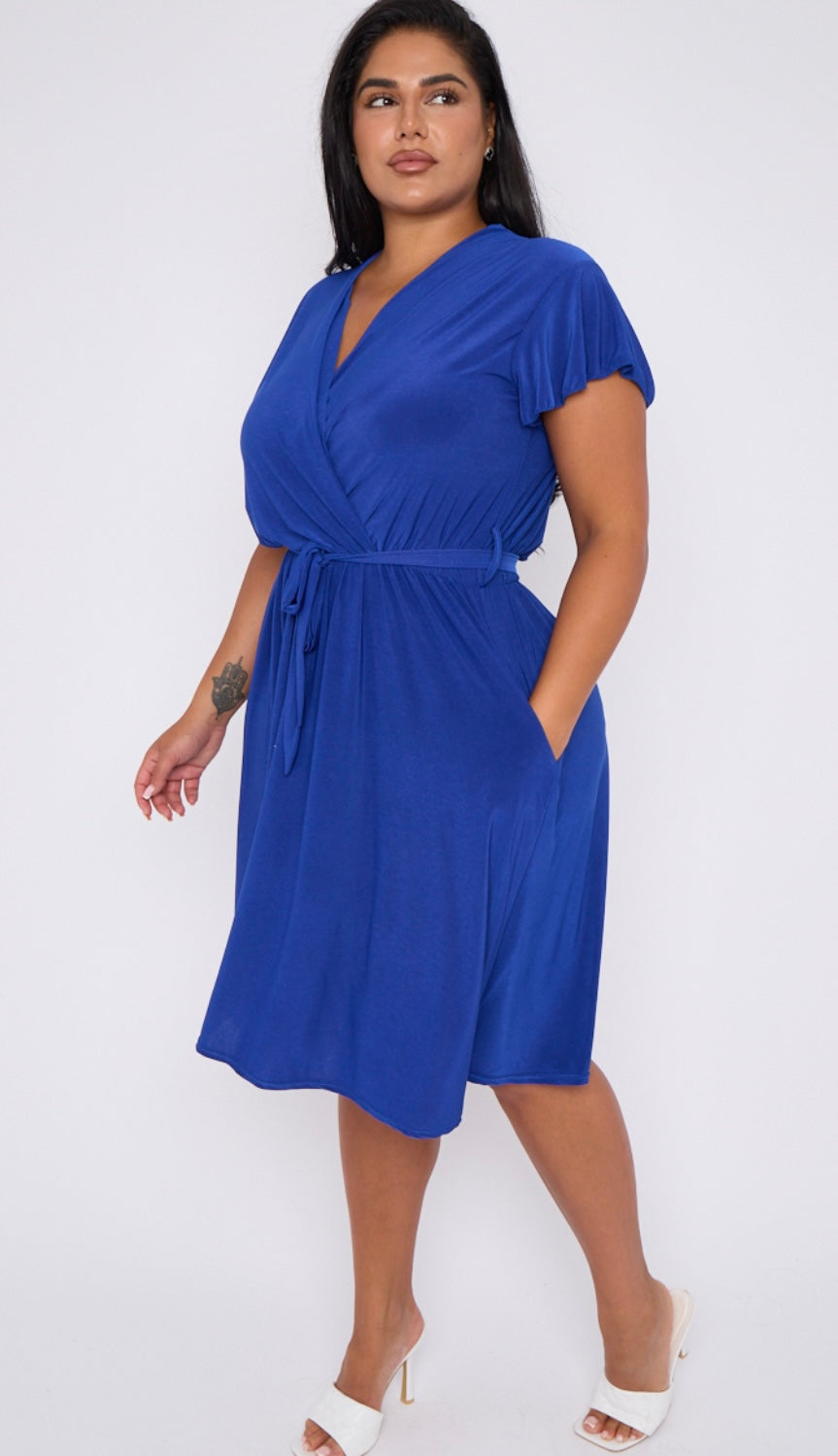 Curve size blue short sleeve wrap tie waist dress with pockets