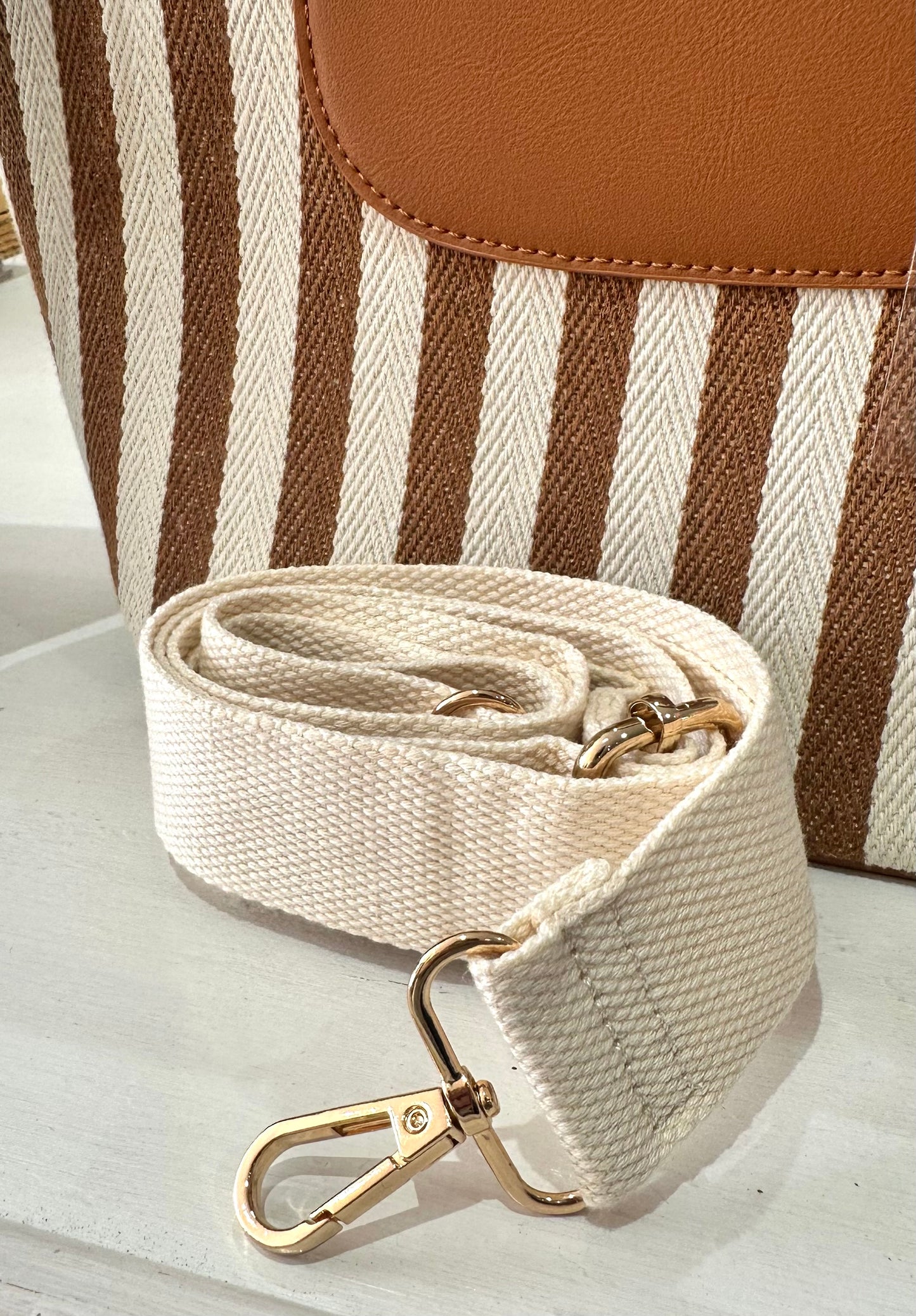 Two tone striped top handle bag with zip closure - Camel
