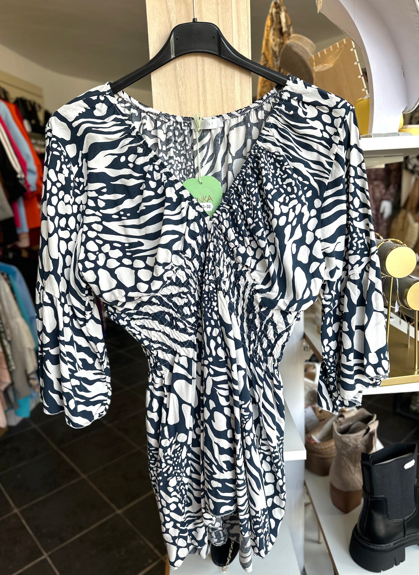 Printed flared sleeve shirred top - Navy