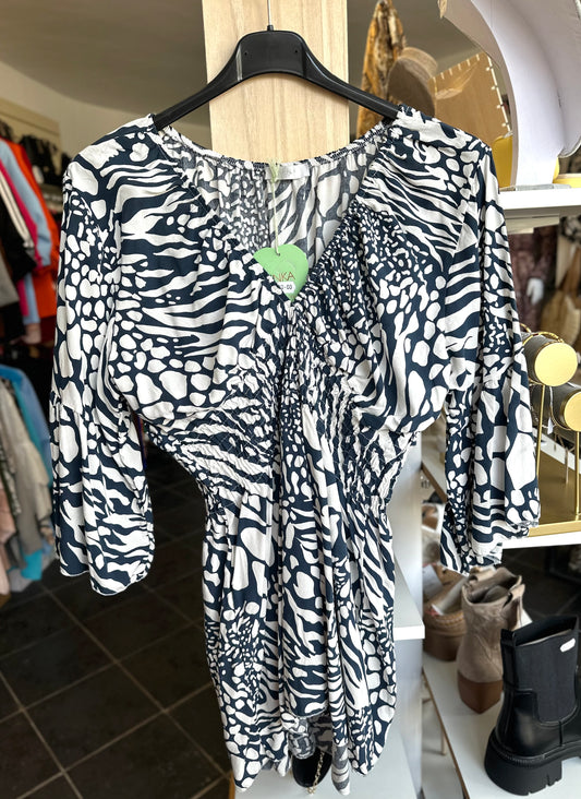 Printed flared sleeve shirred top - Navy