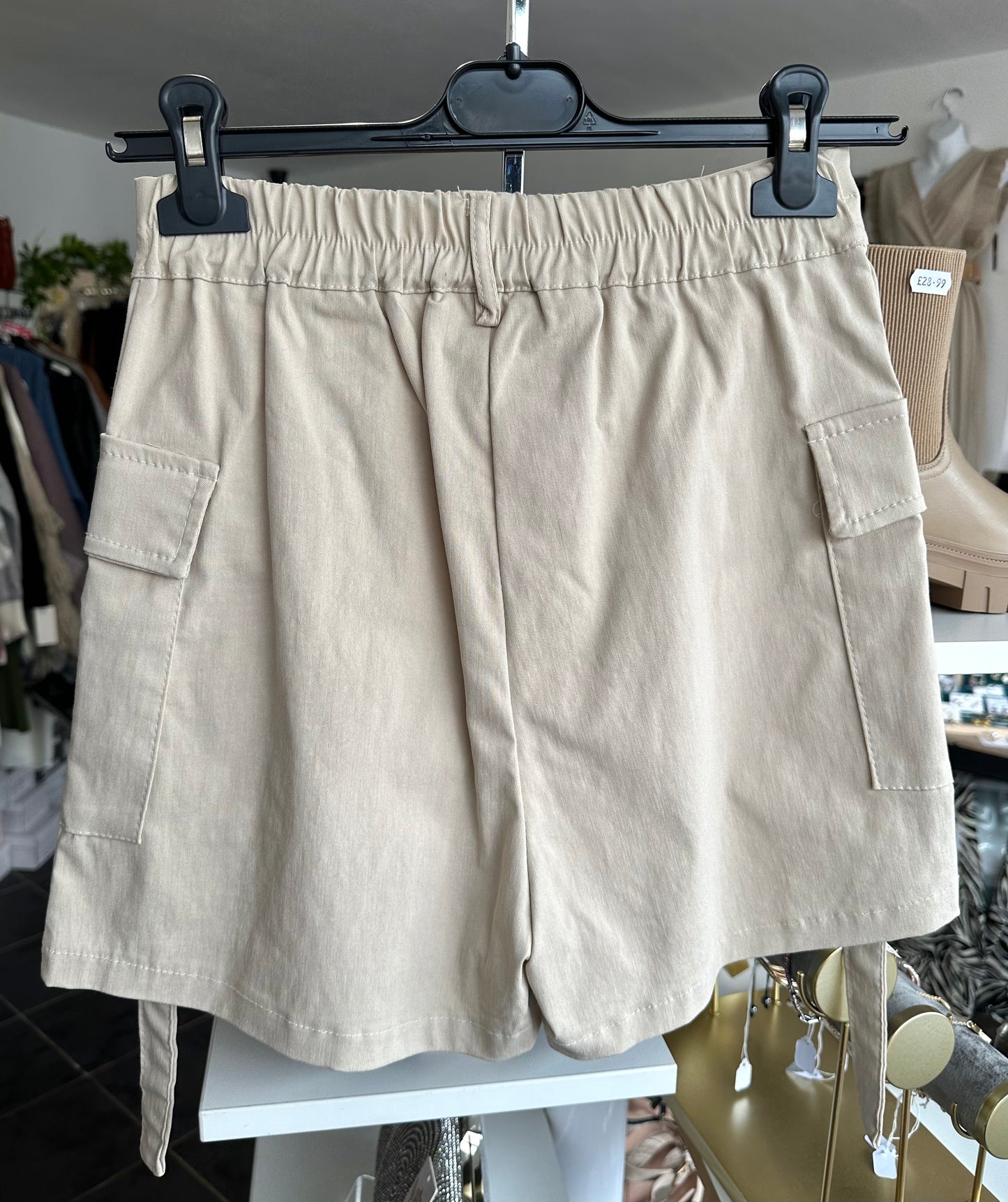 High waisted cargo style shorts - Beige