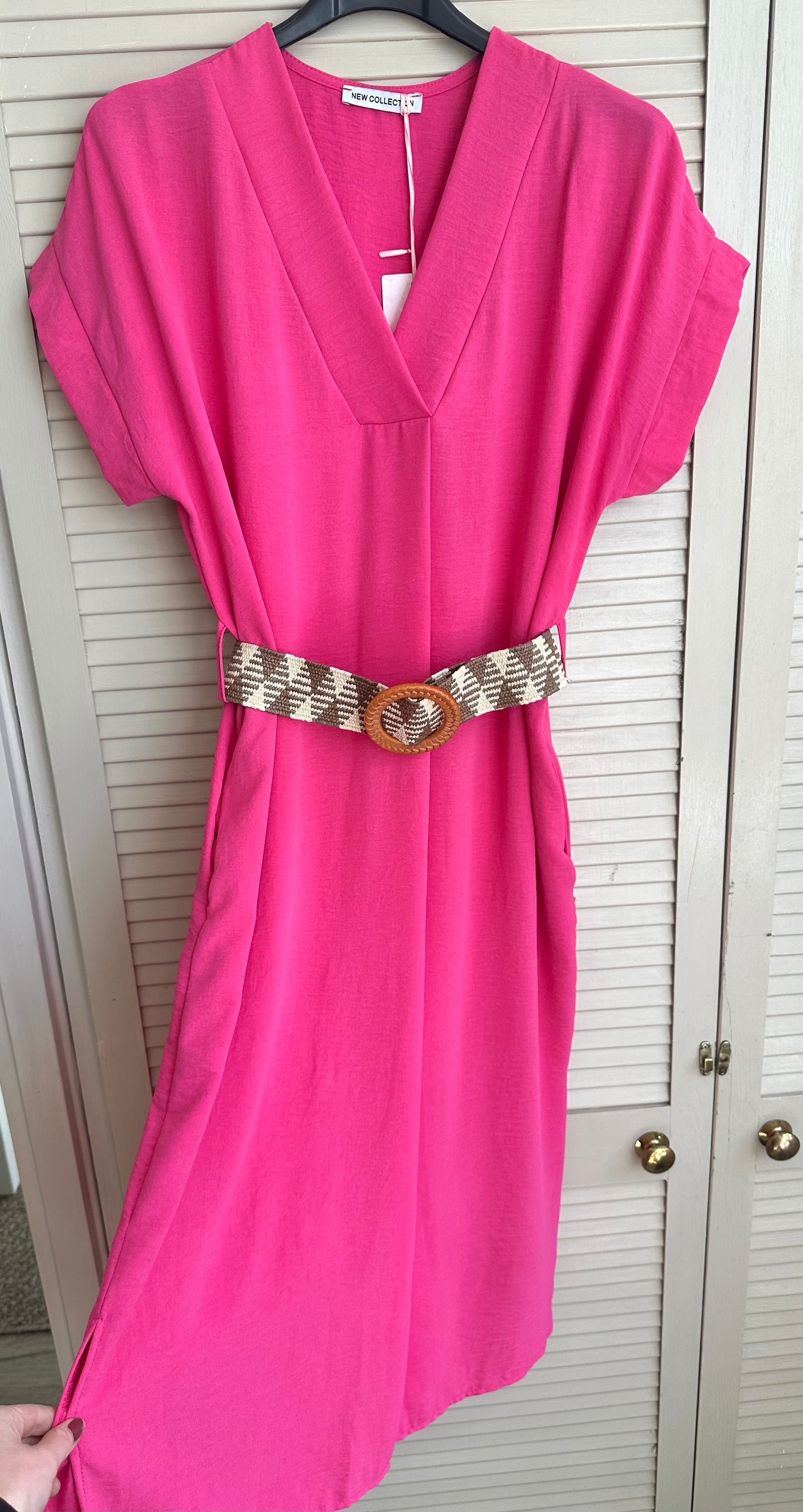 Short sleeve curved split hem midi dress with pockets & a woven elasticated belt - Pink