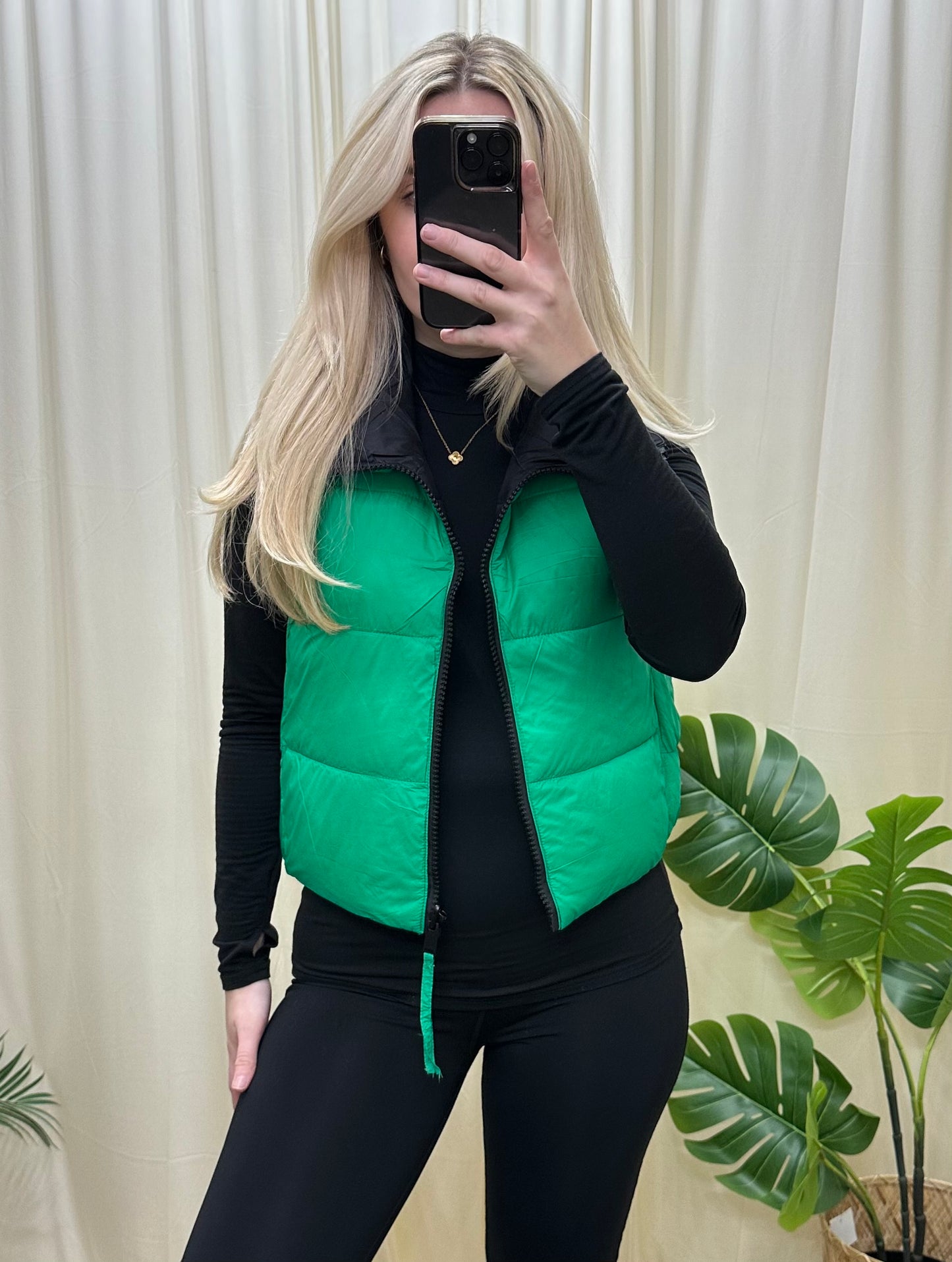 Black & green reversible crop gilet