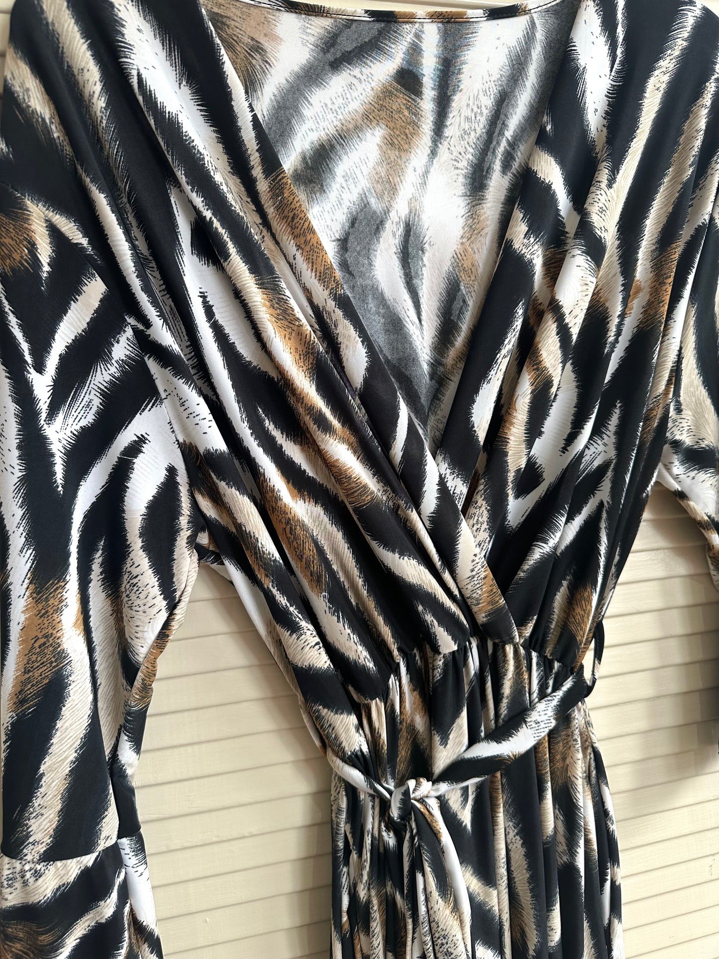 Curve size animal printed tie waist midi dress