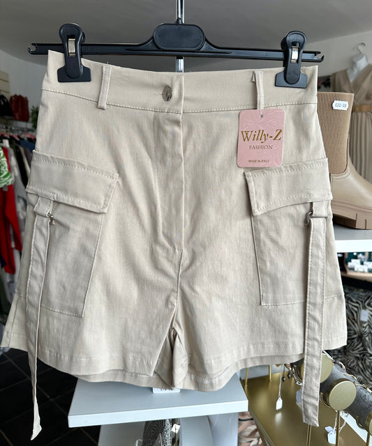 High waisted cargo style shorts - Beige