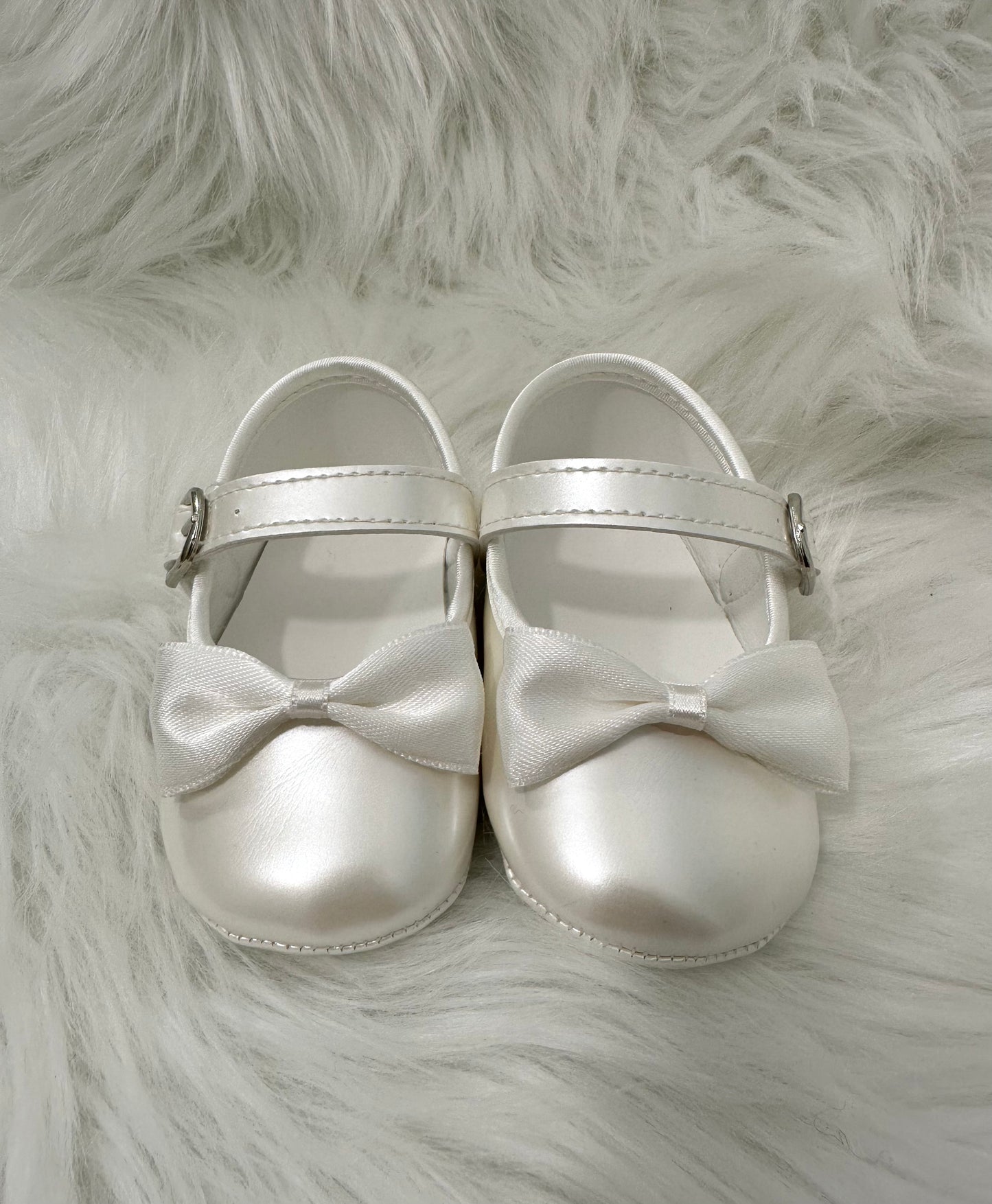 Baby girl off white bow pearlescent buckle detail velcro shoes