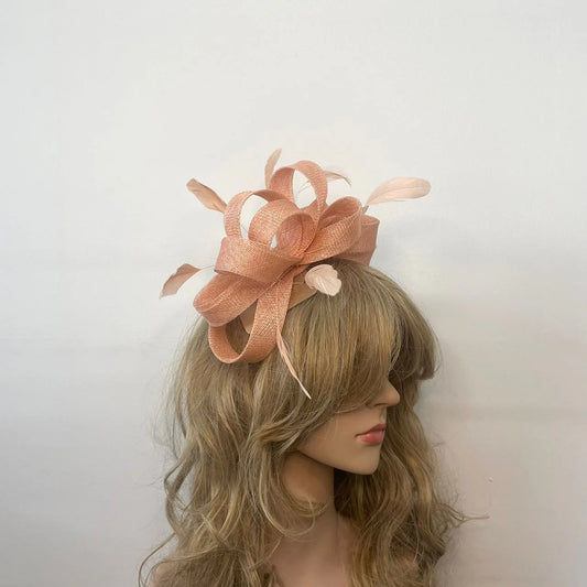 Peach clip in fascinator - F0009