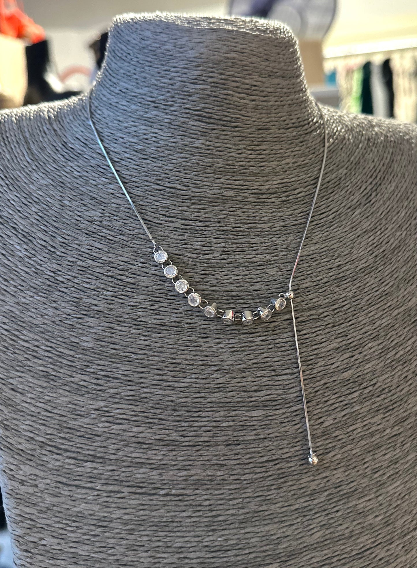 Silver multi circle detail adjustable necklace