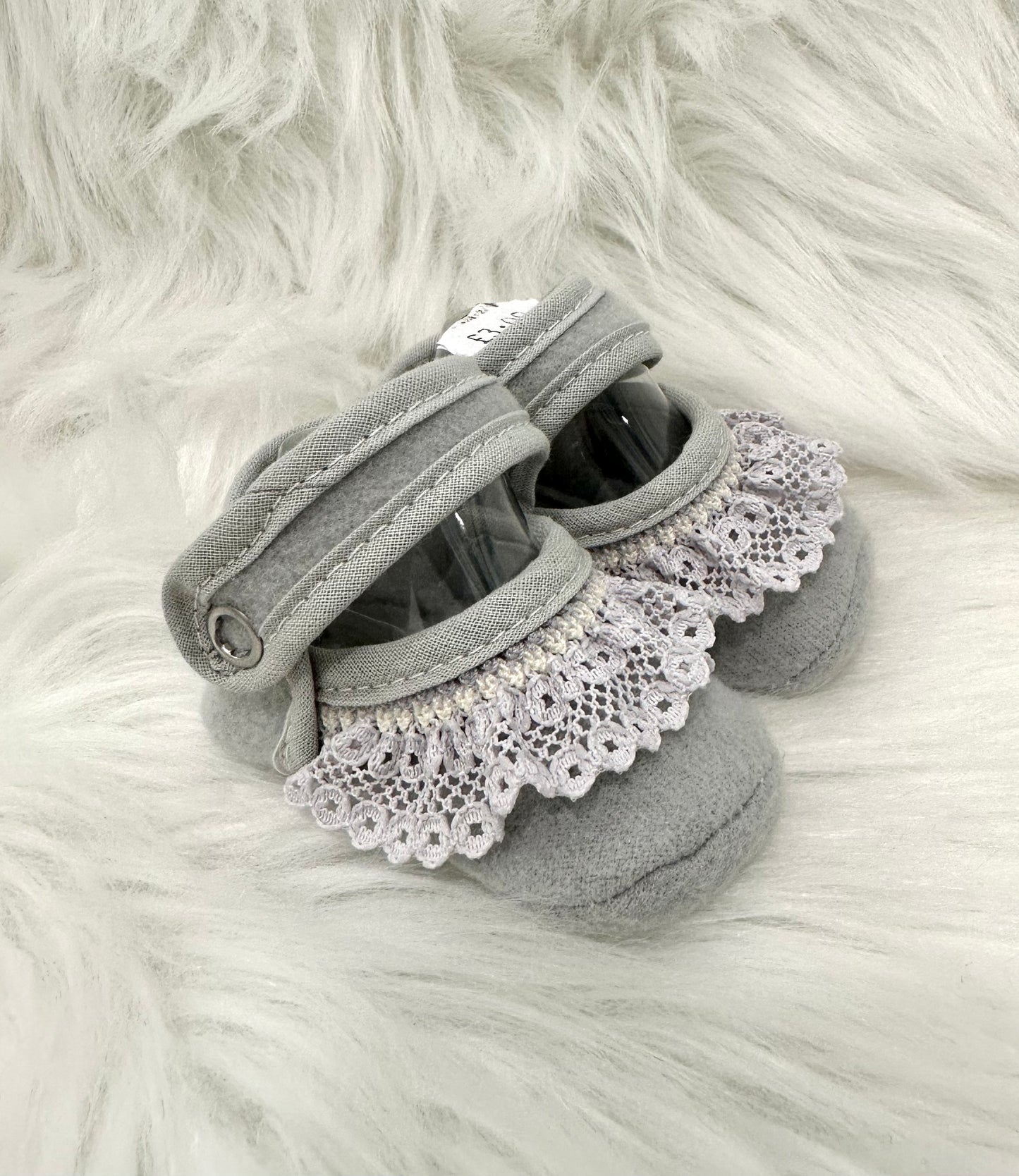 Lace detail soft baby shoes - Grey