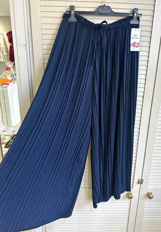 Super wide leg pleated trousers with drawstring waist - Navy