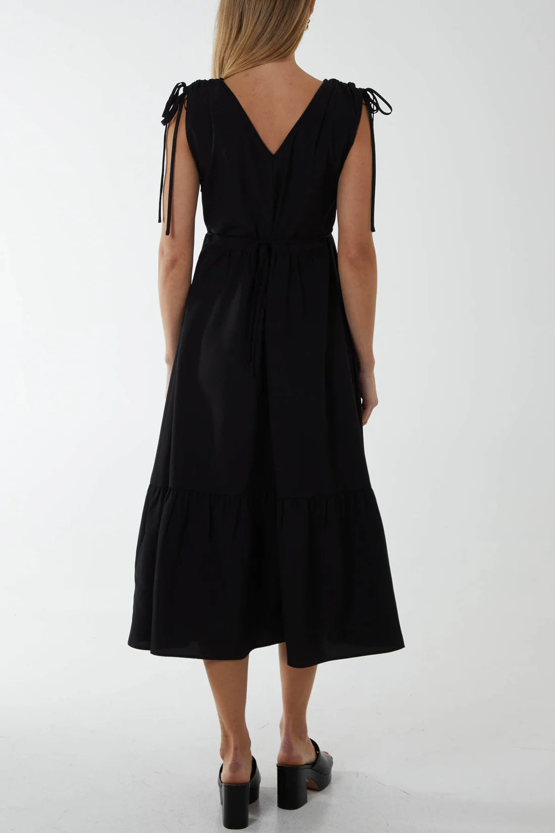 Ring front midi dress with channeled shoulder detail