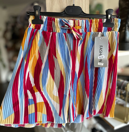 Pleated shorts - Red & Blue