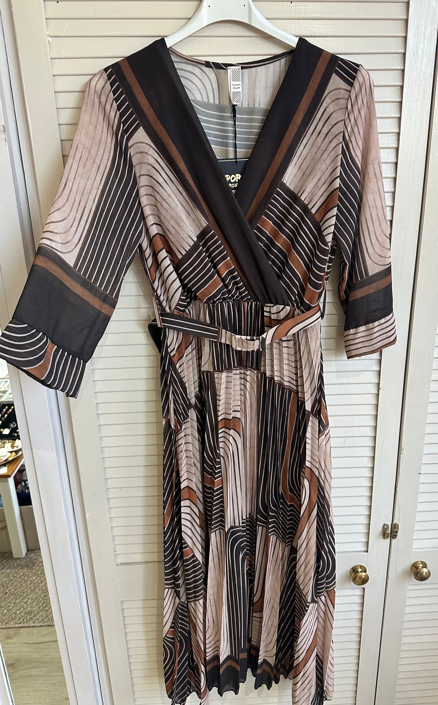 Brown printed 3/4 sleeve pleated bottom belted midi dress