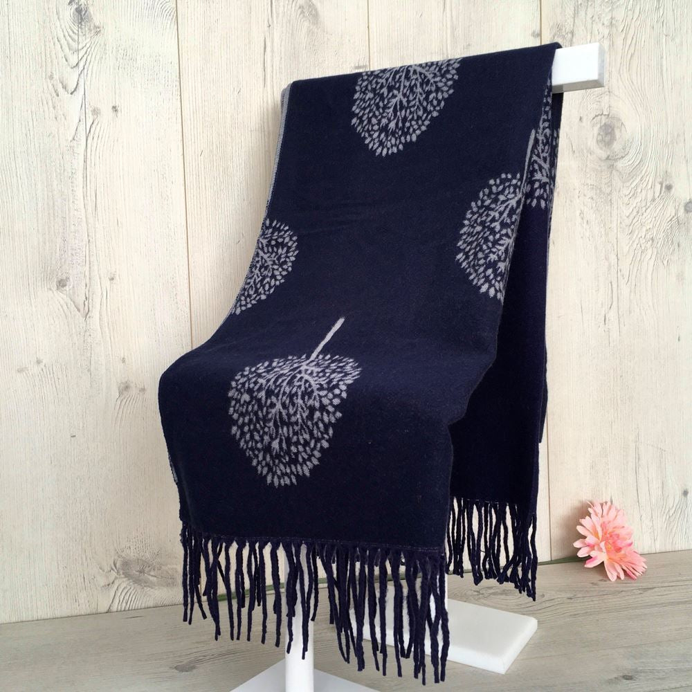 Tree pattern reversible winter scarf - Navy & grey