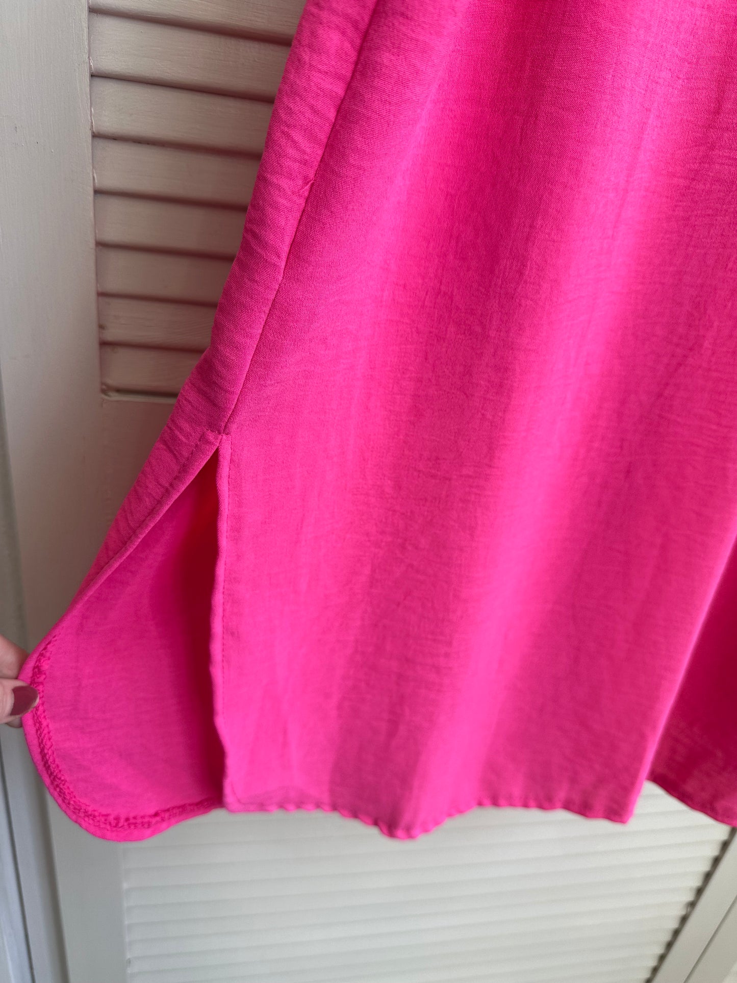 Short sleeve curved split hem midi dress with pockets & a woven elasticated belt - Pink