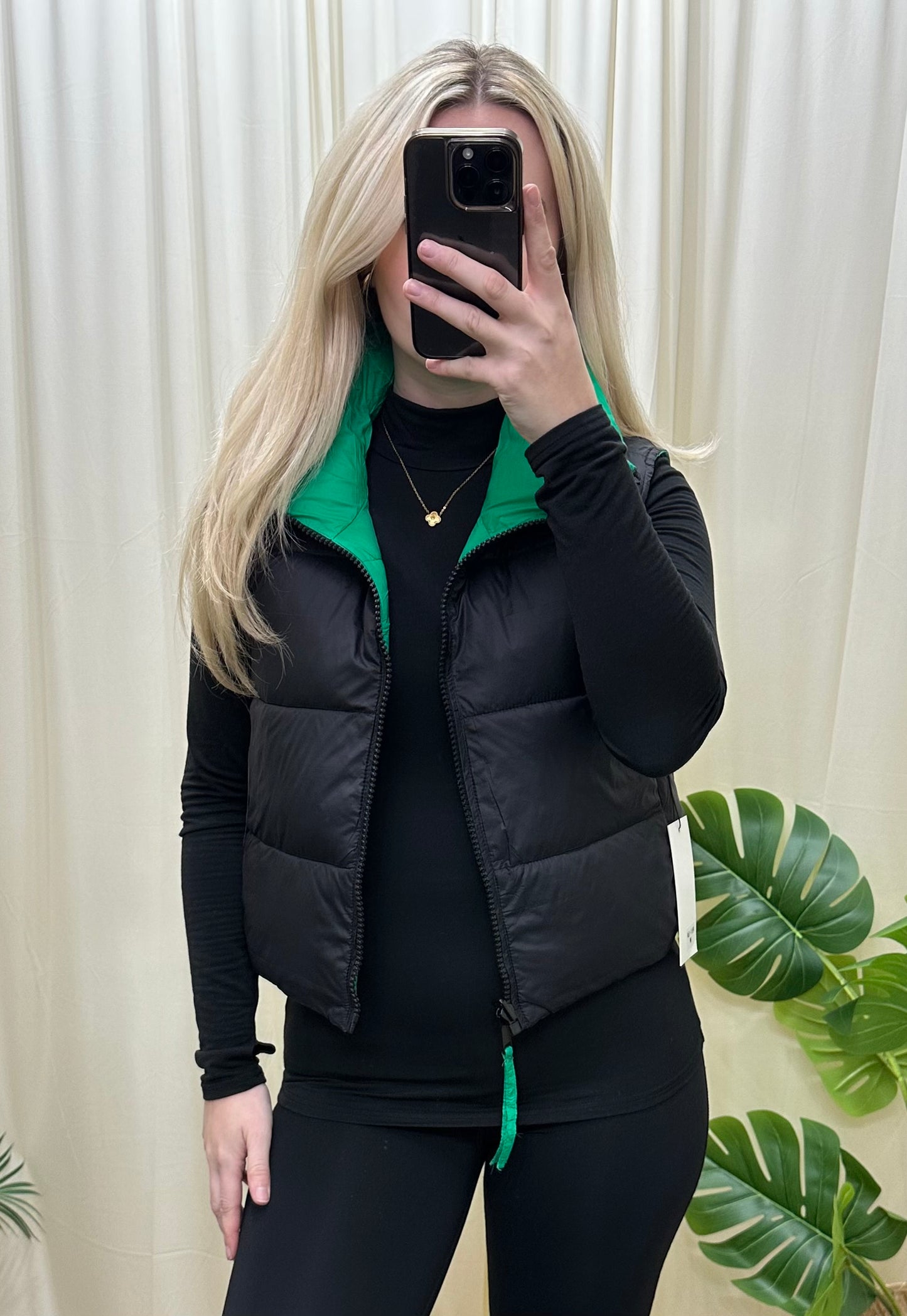 Black & green reversible crop gilet