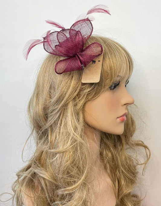 Burgundy small clip in fascinator - F0012