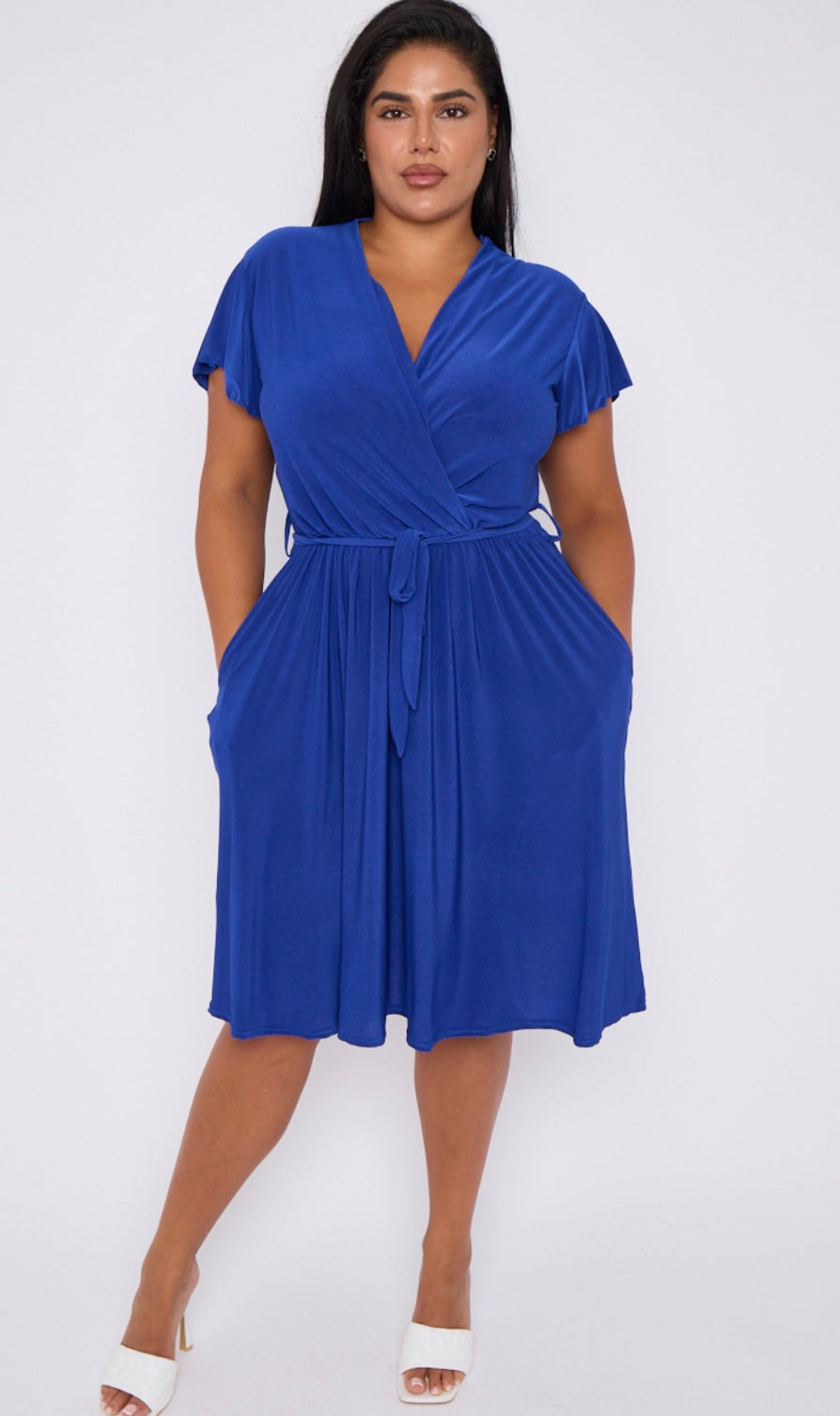 Curve size blue short sleeve wrap tie waist dress with pockets