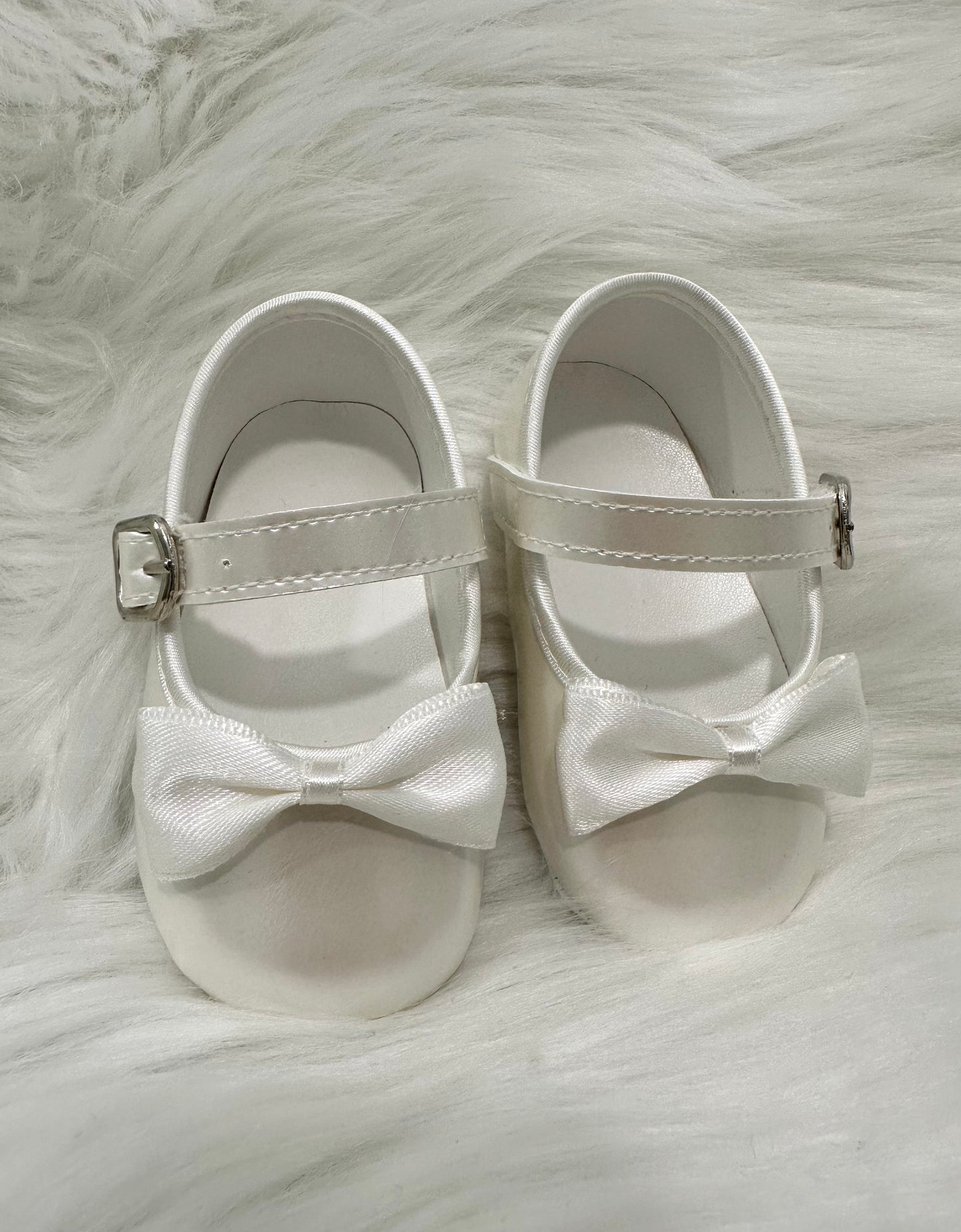 Baby girl off white bow pearlescent buckle detail velcro shoes