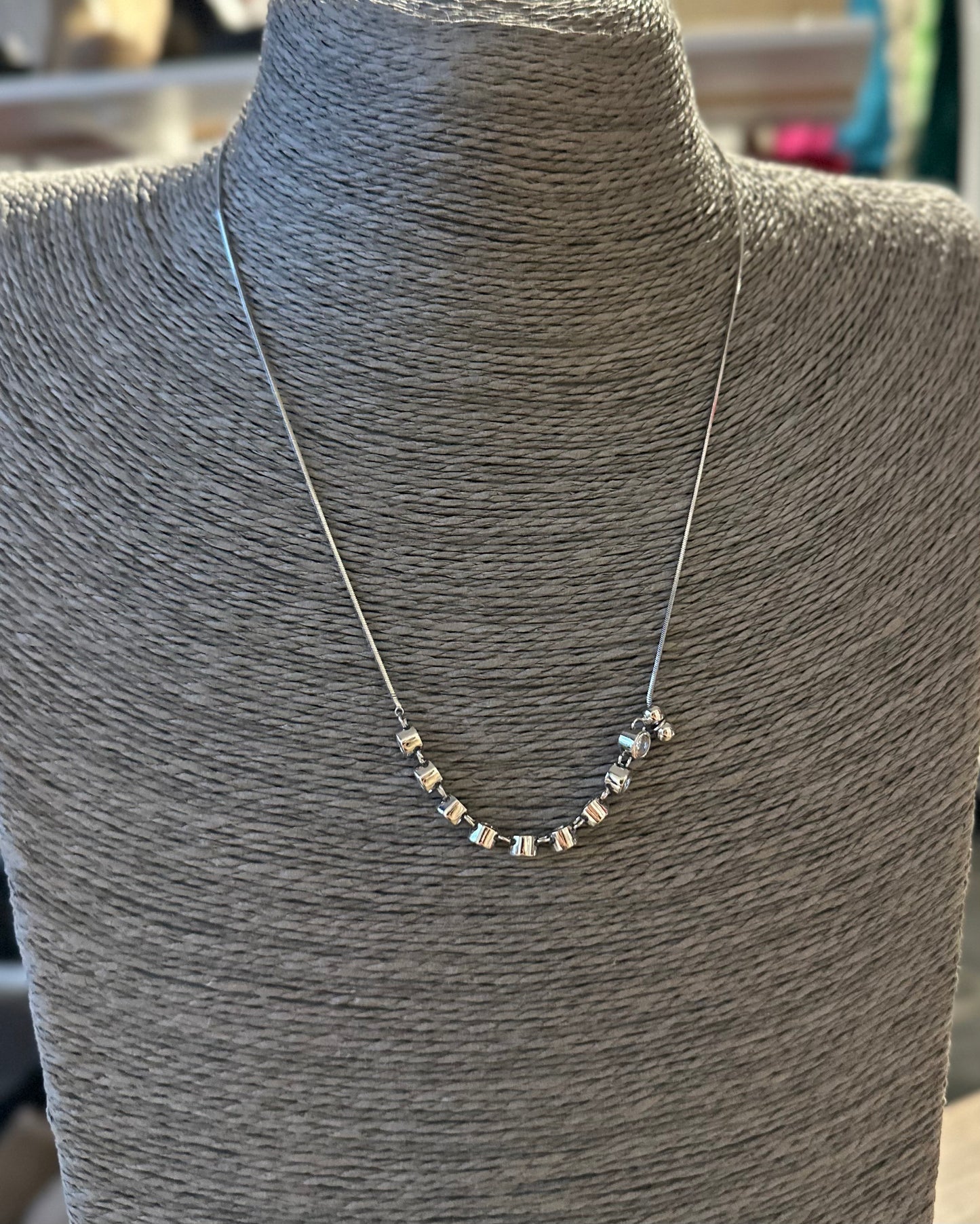 Silver multi circle detail adjustable necklace